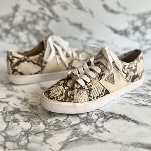Guess Pacing Snake Print Faux Leather Beige Brown Lace-up Sneakers 9